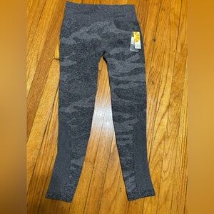 C&C California Women’s Gray Quick Drying Moisture Control Leggings Size Large
